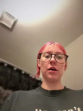 Snapshot of marleymaxwell chatting on February 25, 2025, 10:18 pm marleymaxwell online show from February 25, 2025, 10:18 pm