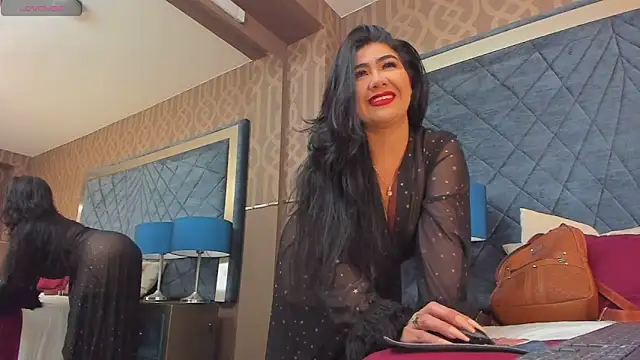 Janna Rousse  online show from November 22, 2025, 2:16 pm