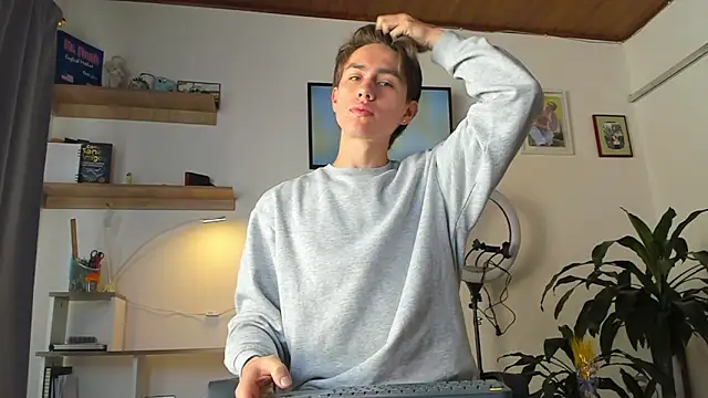 Snapshot of manucute_23_ chatting on January 17, 2026, 2:44 pm manucute 23 online show from January 17, 2026, 2:44 pm