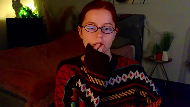 Snapshot of reb_luvng chatting on October 23, 2025, 1:54 pm reb luvng online show from October 23, 2025, 1:54 pm