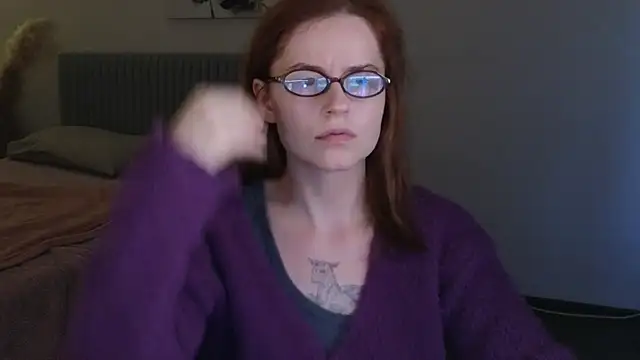 Snapshot of reb_luvng chatting on November 8, 2025, 1:33 pm reb luvng online show from November 8, 2025, 1:33 pm