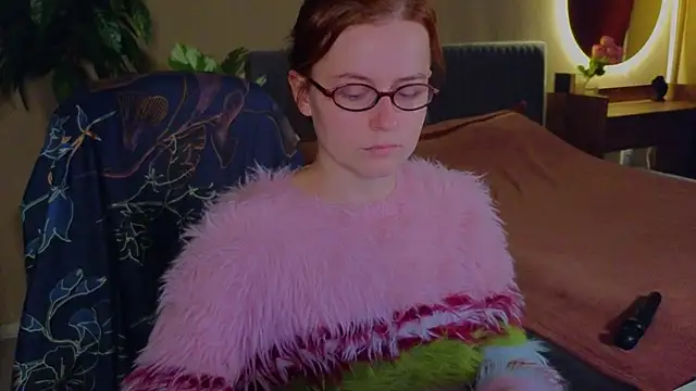 Snapshot of reb_luvng chatting on November 11, 2025, 1:55 pm reb luvng online show from November 11, 2025, 1:55 pm