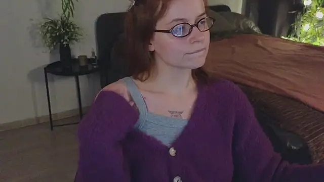 Snapshot of reb_luvng chatting on November 12, 2025, 2:06 pm reb luvng online show from November 12, 2025, 2:06 pm