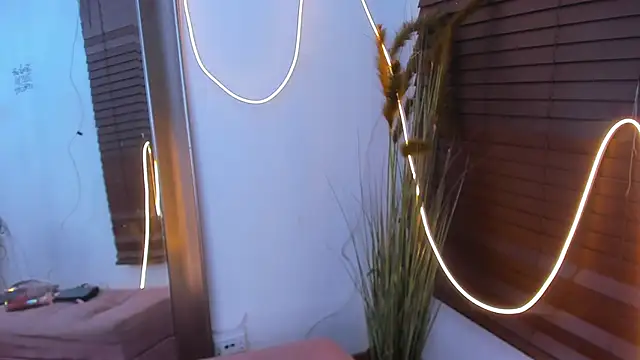 Snapshot of Irina_bx chatting on October 15, 2025, 10:10 pm Irina bx online show from October 15, 2025, 10:10 pm