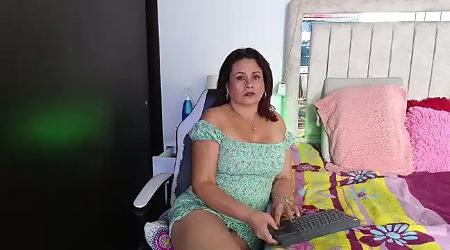 Kaily jonness online show from February 17, 2025, 8:26 pm