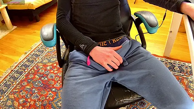 Snapshot of yourbrittyboy69 chatting on February 5, 2025, 8:57 pm yourbrittyboy69 online show from February 5, 2025, 8:57 pm