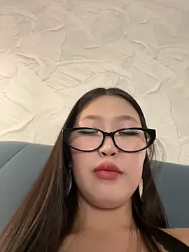 Aiko Yumi online show from March 5, 2025, 6:56 pm