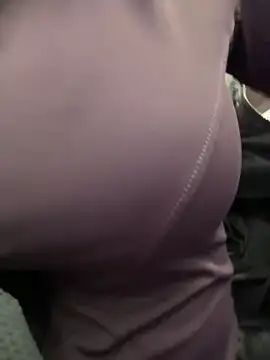 Aiko Yumi online show from November 30, 2025, 2:21 pm