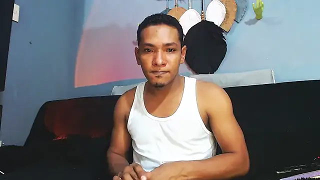 Grandeygruesa1 online show from May 14, 2026, 6:42 am