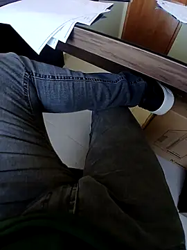 Snapshot of braza66 chatting on April 9, 2026, 2:44 pm braza66 online show from April 9, 2026, 2:44 pm