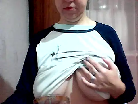 AnaXBerry online show from December 5, 2024, 6:33 pm