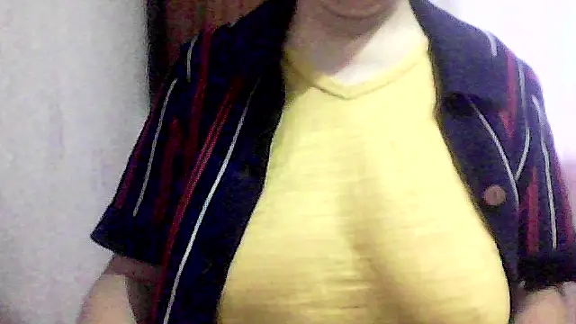 Snapshot of AnaXBerry chatting on October 11, 2025, 6:23 am AnaXBerry online show from October 11, 2025, 6:23 am