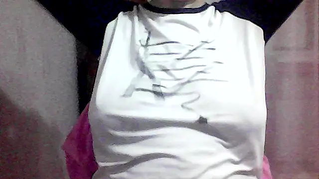 Snapshot of AnaXBerry chatting on October 27, 2025, 6:56 pm AnaXBerry online show from October 27, 2025, 6:56 pm