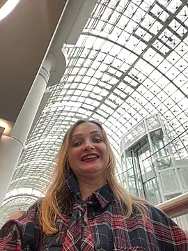 Snapshot of LadyTatiana_Madam chatting on March 1, 2026, 2:52 pm LadyTatiana Madam online show from March 1, 2026, 2:52 pm
