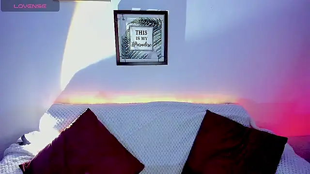 Buttyy Cherry online show from November 17, 2025, 3:51 pm