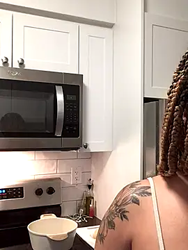 Snapshot of MelSaunders chatting on December 9, 2024, 1:51 am MelSaunders online show from December 9, 2024, 1:51 am