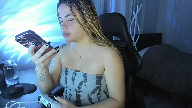 Snapshot of MelSaunders chatting on December 13, 2024, 6:42 am MelSaunders online show from December 13, 2024, 6:42 am