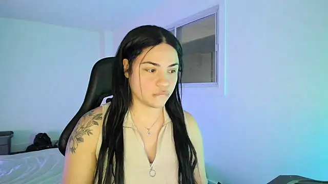 Snapshot of MelSaunders chatting on February 7, 2025, 2:29 am MelSaunders online show from February 7, 2025, 2:29 am