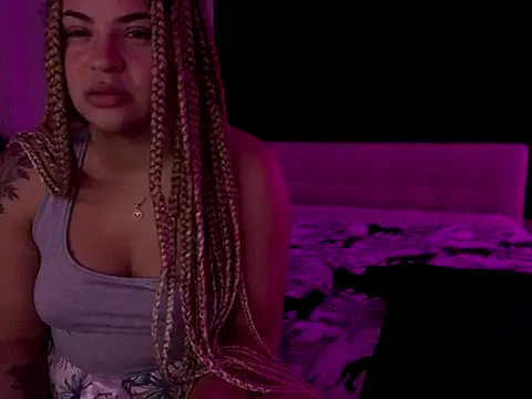 Snapshot of MelSaunders chatting on October 25, 2025, 1:57 am MelSaunders online show from October 25, 2025, 1:57 am