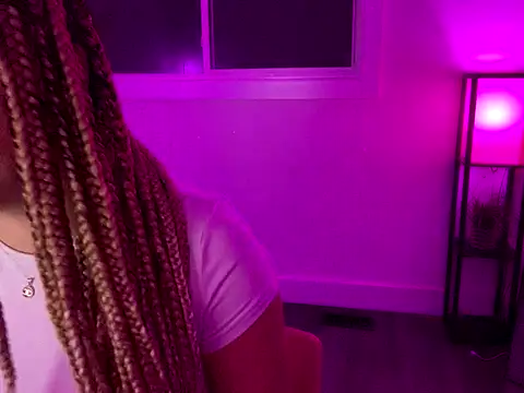 Snapshot of MelSaunders chatting on October 30, 2025, 2:02 am MelSaunders online show from October 30, 2025, 2:02 am