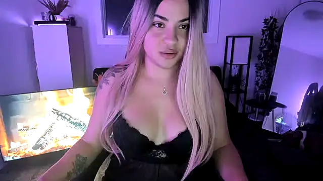 Snapshot of MelSaunders chatting on November 7, 2025, 3:50 am MelSaunders online show from November 7, 2025, 3:50 am