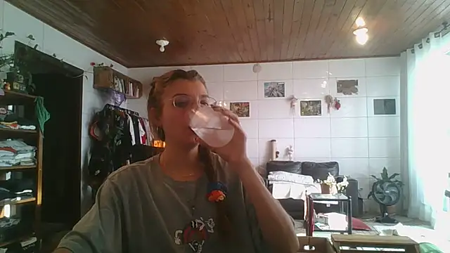 SweetyBabyDemon online show from October 16, 2025, 7:48 pm