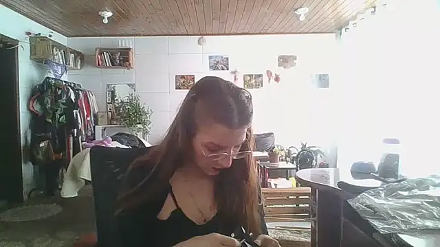 SweetyBabyDemon online show from October 24, 2025, 1:18 pm