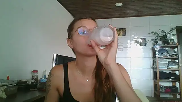 SweetyBabyDemon online show from April 15, 2026, 3:41 pm