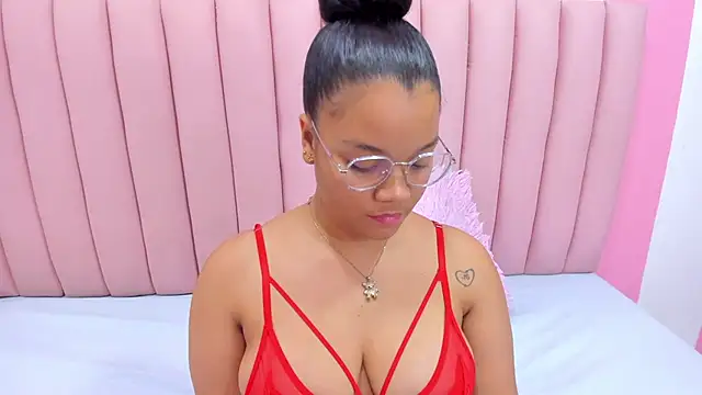 ISABELLA 020 online show from January 27, 2025, 3:28 pm