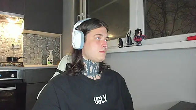  torfin  online show from February 21, 2025, 8:49 pm