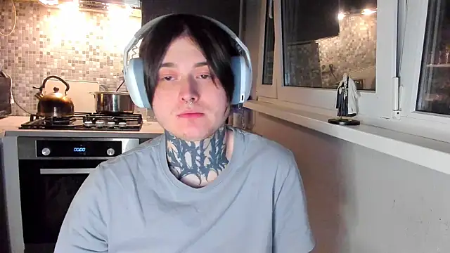  torfin  online show from February 12, 2026, 9:32 pm