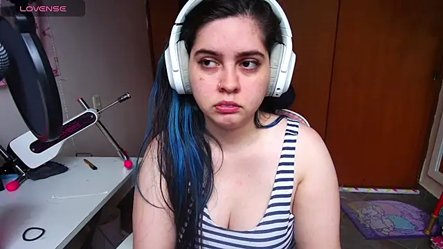 Snapshot of Vallolet_Spencer chatting on February 6, 2025, 12:05 pm Vallolet Spencer online show from February 6, 2025, 12:05 pm