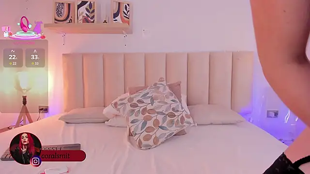 coralsmith11 online show from October 7, 2025, 4:48 pm