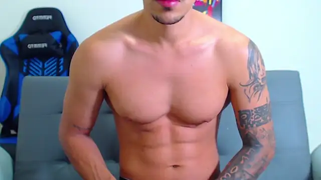 Snapshot of Tristan-bm chatting on January 23, 2025, 7:40 pm Tristan-bm online show from January 23, 2025, 7:40 pm