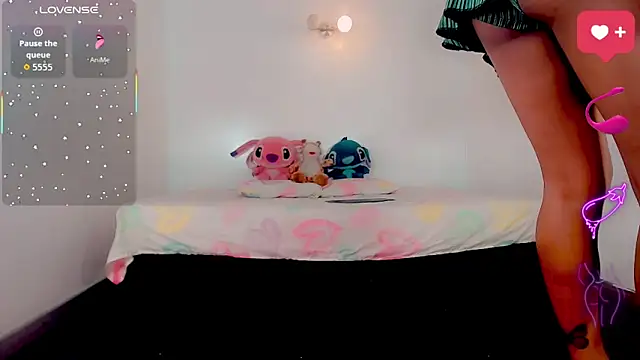  Riannagarcia  online show from March 3, 2026, 7:31 pm