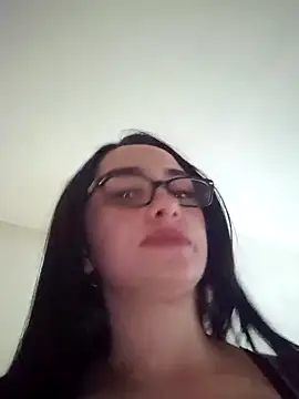 preetypeach online show from November 6, 2025, 9:05 pm