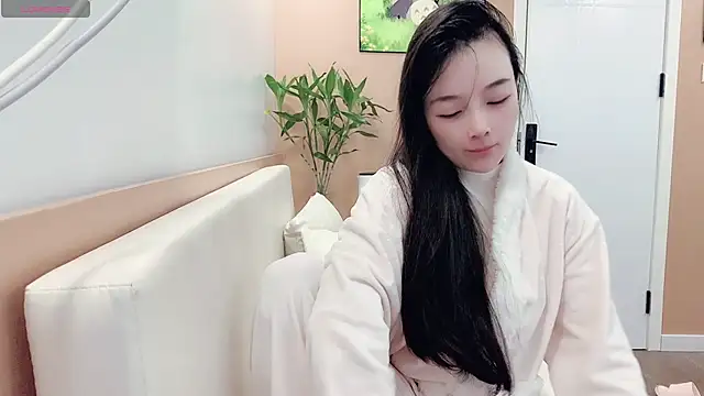 AKiKi711 online show from February 13, 2026, 4:41 am