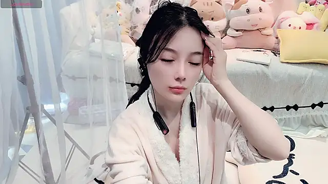 AKiKi711 online show from March 31, 2026, 4:46 am