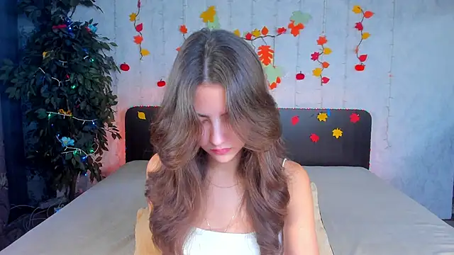 Milana Crystal  online show from November 13, 2025, 8:13 am