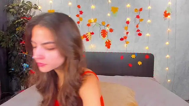 Milana Crystal  online show from November 24, 2025, 8:03 am