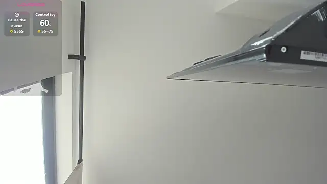 Kylie2211 online show from March 12, 2026, 2:23 pm