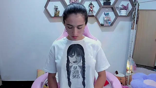 SharonSander online show from January 11, 2025, 9:15 am