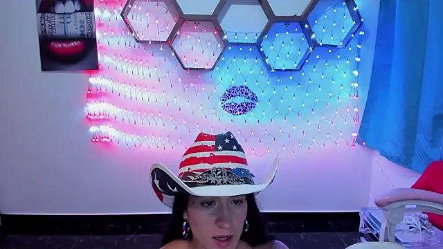 SharonSander online show from July 5, 2026, 4:19 am
