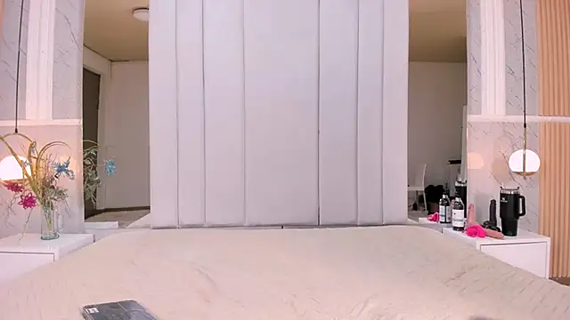 LiaObrien online show from January 23, 2025, 8:35 pm