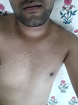 Vickyy 001 online show from November 4, 2025, 4:28 pm