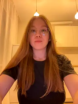 Snapshot of Eva_Weyne chatting on November 1, 2025, 7:38 pm Eva Weyne online show from November 1, 2025, 7:38 pm