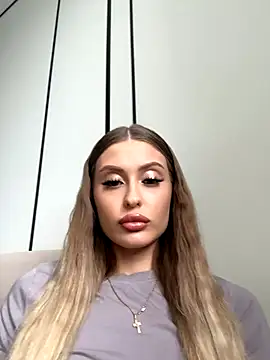 Snapshot of Sweet__Milly chatting on September 14, 2025, 12:15 pm Sweet Milly online show from September 14, 2025, 12:15 pm