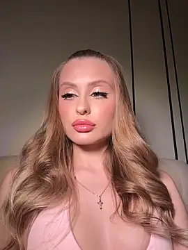 Snapshot of Sweet__Milly chatting on February 13, 2026, 2:24 pm Sweet Milly online show from February 13, 2026, 2:24 pm