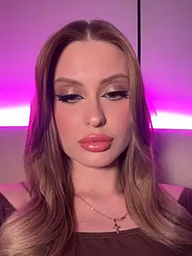 Snapshot of Sweet__Milly chatting on February 28, 2026, 5:14 pm Sweet Milly online show from February 28, 2026, 5:14 pm