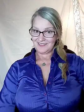irinamaux online show from January 10, 2025, 4:30 pm